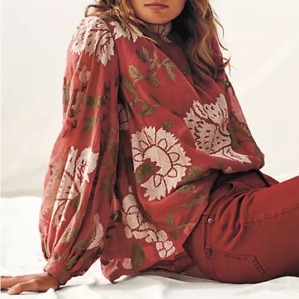 Anthropologie payal patrap Red Embroidered Rhododendron Blouse size 4